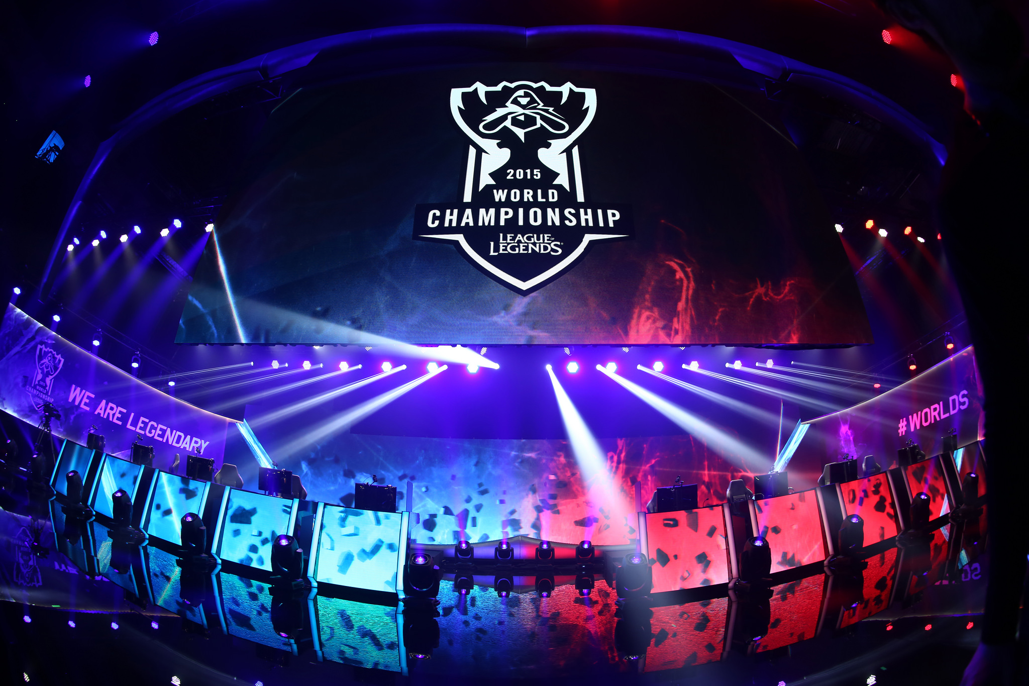 德国战车就位 BIG天价签下faveN创造纪录